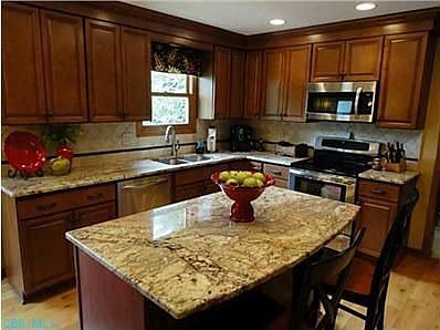 3rd image of 832 Moon Glow Ct