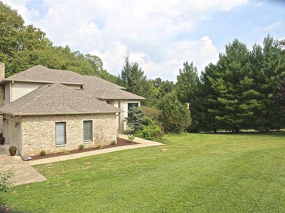 2nd image of 2976 N Lakewood Ct