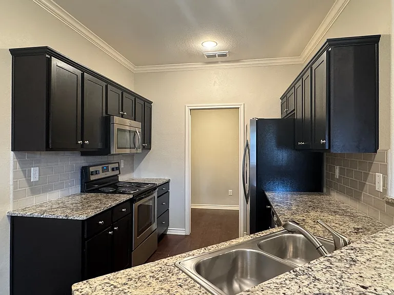 Amberwood Townhomes — Photo 16
