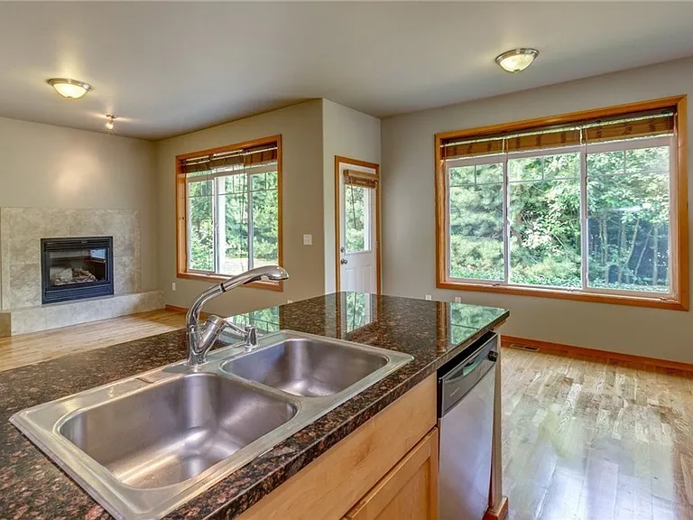 6274 Kona Ct — Photo 9