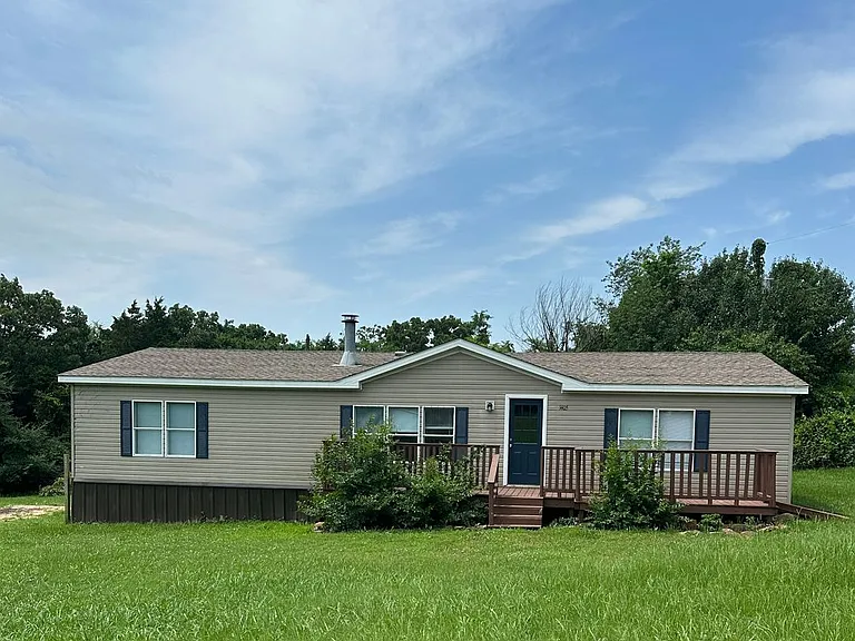 1200 Gwinn Ln — Photo 1