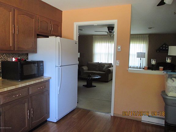 2nd image of 25 Cambridge Drive #B
