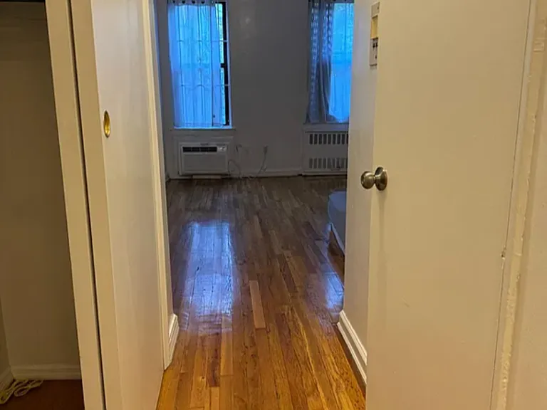 252 E 89th St #3A — Photo 2