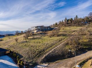 260 Mary Bee Ln, Medford, OR 97504