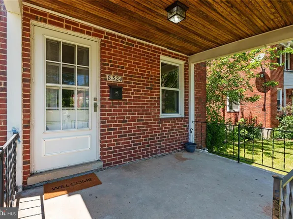 8324 Ridgely Oak Rd, Parkville, MD 21234