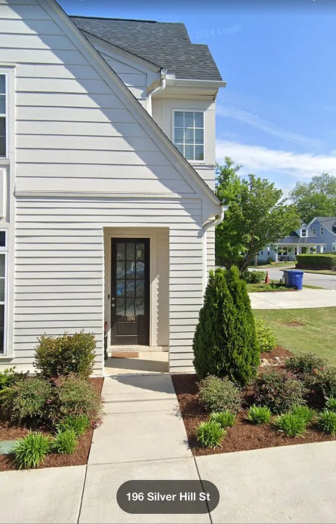 Beautiful Townhome for Rent — Photo 3