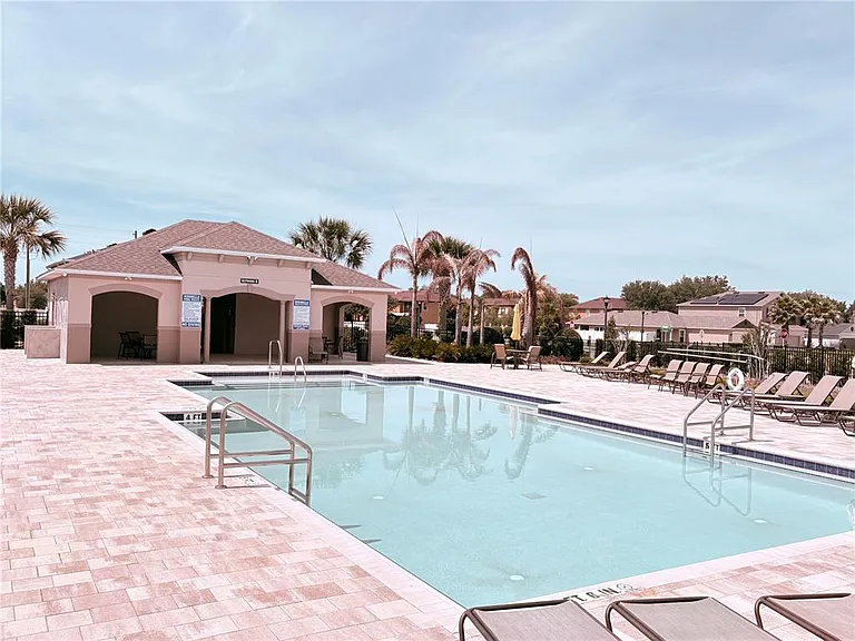 1084 Papaya Cir — Photo 39