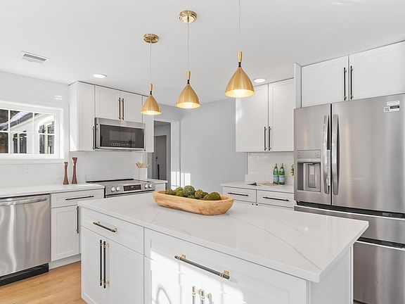 5th image of 401 Belknap Rd