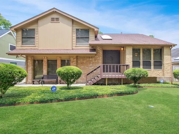 19538 Enchanted Oaks Drive, Spring, TX 77388