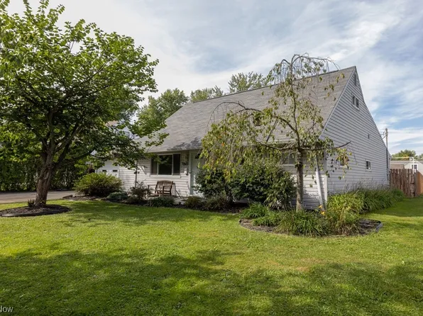 266 Baldwin Dr, Berea, OH 44017