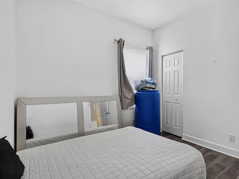 609 N F St — Photo 18