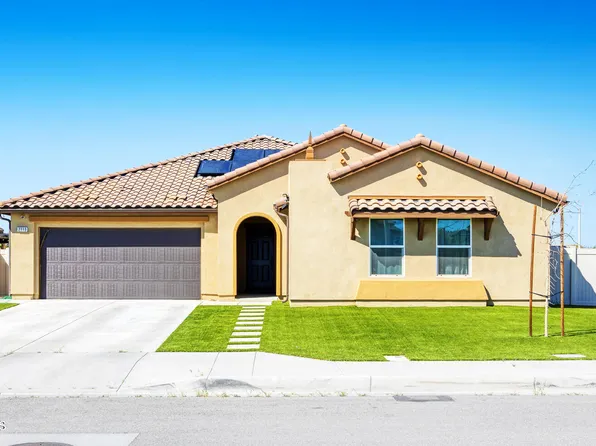 2113 E Donatello St, Lancaster, CA 93535