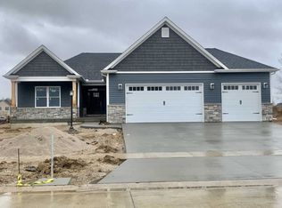 514 Weldon Springs Rd, Monticello, IL 61856