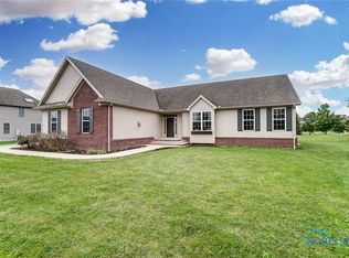 9949 S Blue Prairie Dr, Whitehouse, OH 43571