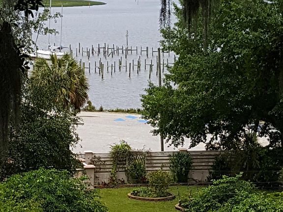 Overlooks Mobile Bay