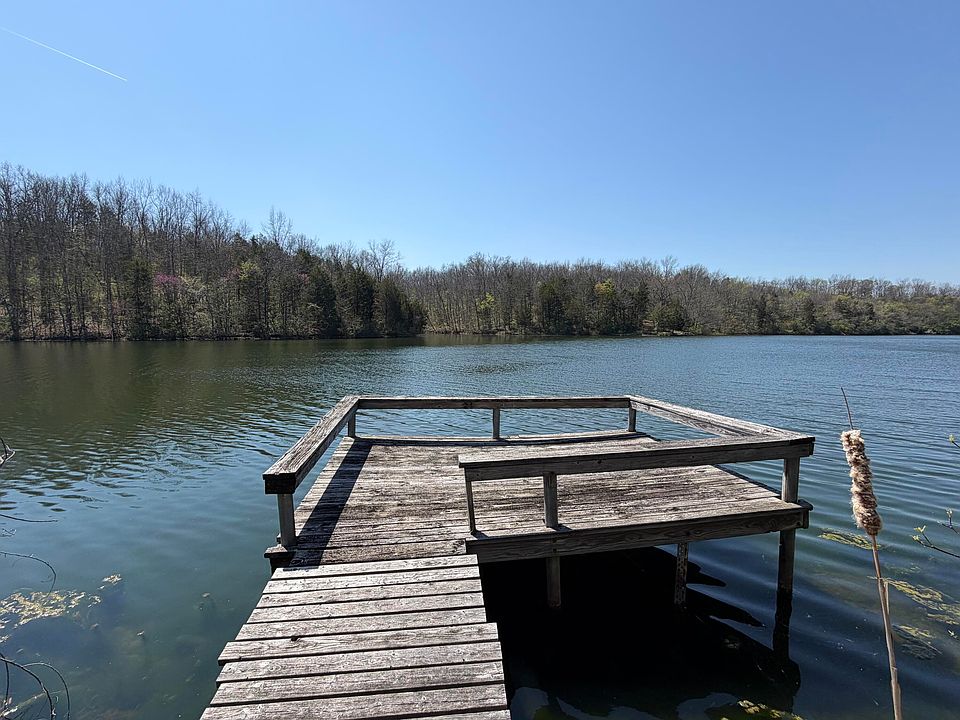 1st image of 635 Corinth Shore Dr