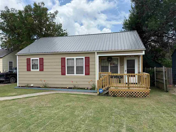 1712 NW Columbia Ave, Lawton, OK 73507