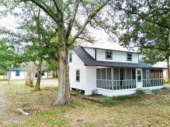 1103 Kell Ave, Pascagoula, MS 39567