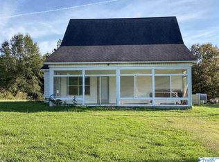 1090 Guyer Cove Rd, Somerville, AL 35670