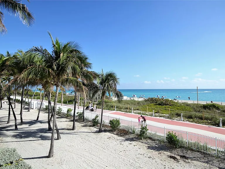 5161 Collins Ave #806 — Photo 41