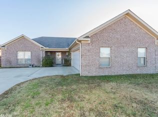 1413 Puritan Dr, Jacksonville, AR 72076