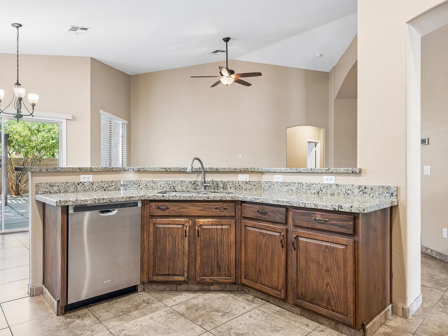 4 bed, 2166 sqft, $2,499 — Photo 2