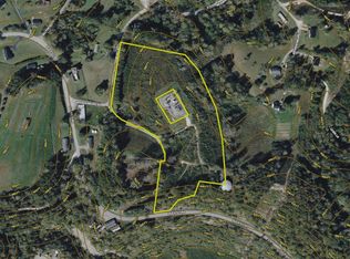 11 Hill Rd, Booneville, KY 41314