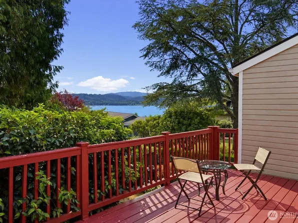 242 W Lake Sammamish Parkway SE, Bellevue, WA 98008