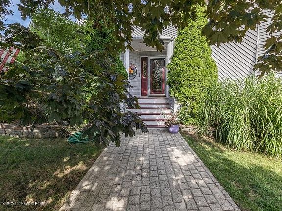 3rd image of 13 Park Ave