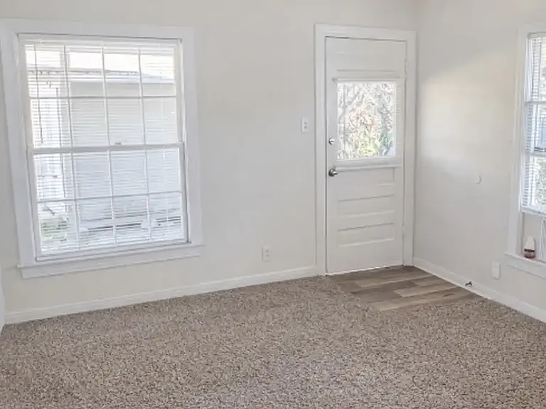 300 Delmar Ct #6 — Photo 3