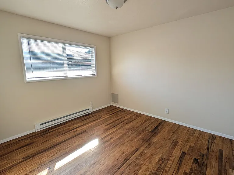 1134 E Main St #1 — Photo 10