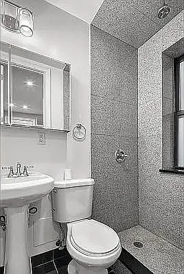 264 W 25th St #4E — Photo 6