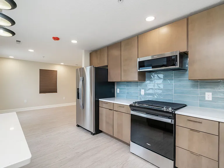 100 E Tennessee Ave #101 — Photo 16