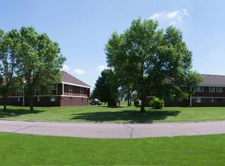 1551 Falcon Dr #204, Fairmont, MN 56031