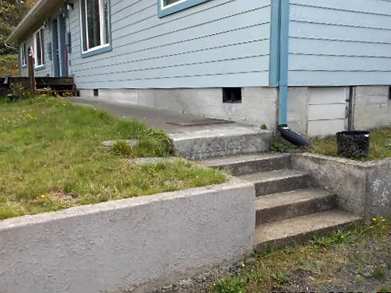 622 Elwood St — Photo 5