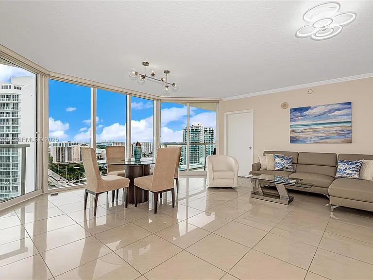 16699 Collins Ave #2408 — Photo 7