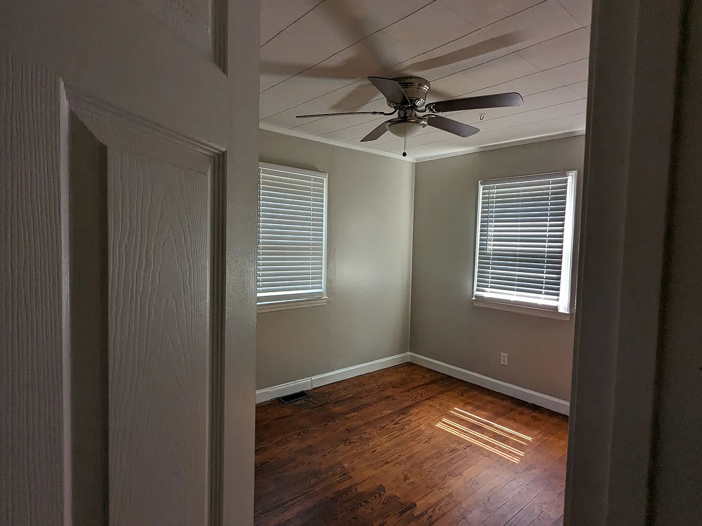 1019 S Church St — Photo 3