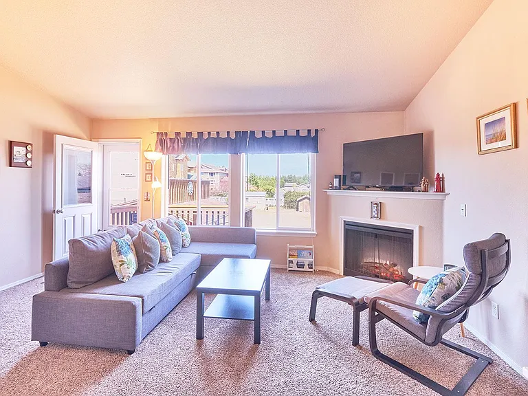 201 Ocean Beach Blvd S — Photo 2