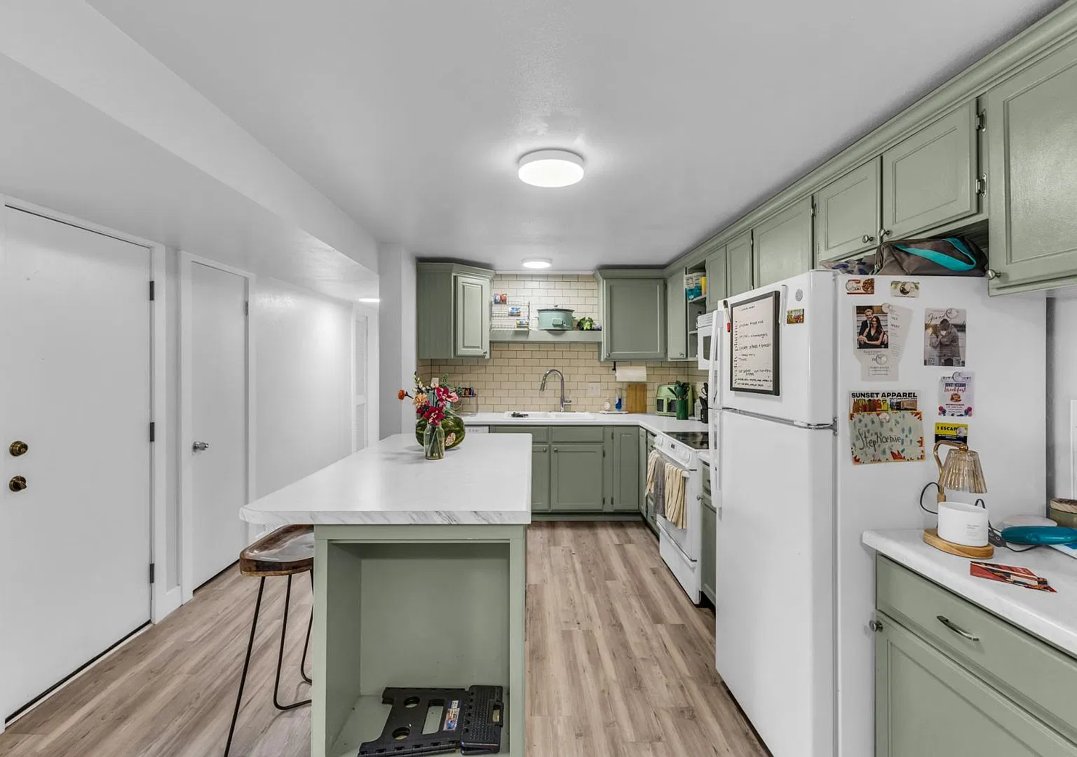 3876 South Lee Maur Street - 3876 S Lee Mauer (Whole House) — Photo 1