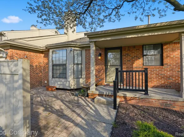 7284 Westchester Unit 7, West Bloomfield, MI 48322