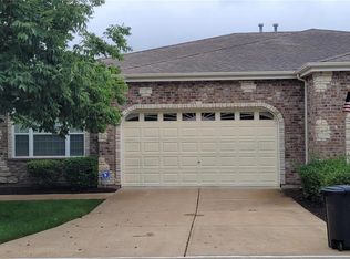 140 Baxter Commons Dr, Ballwin, MO