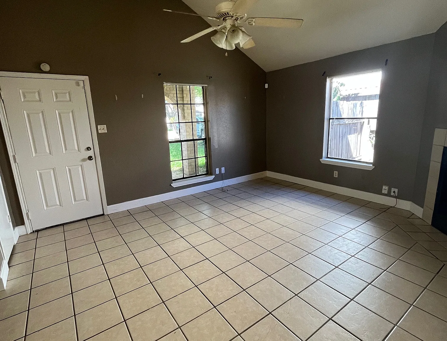 4218 Hawk Meadow Dr — Photo 3