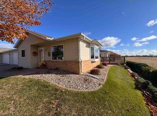 504 4th St SE, Waukon, IA 52172