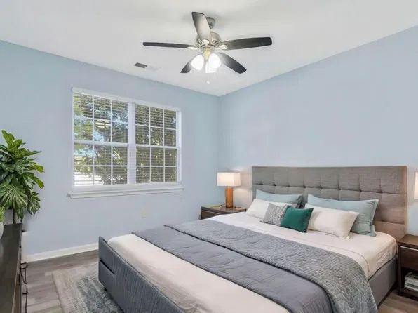 12941 Centre Park Cir APT 120, Herndon, VA 20171
