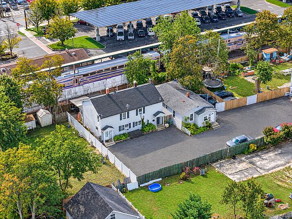 2nd image of 35 Funaro Court