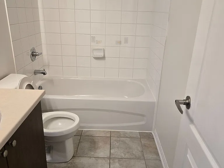 3120 Boxford Cres #5 — Photo 27