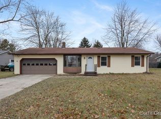 9275 Michelle Dr, Crystal, MI