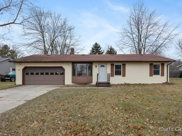 9275 Michelle Dr, Crystal, MI 48818