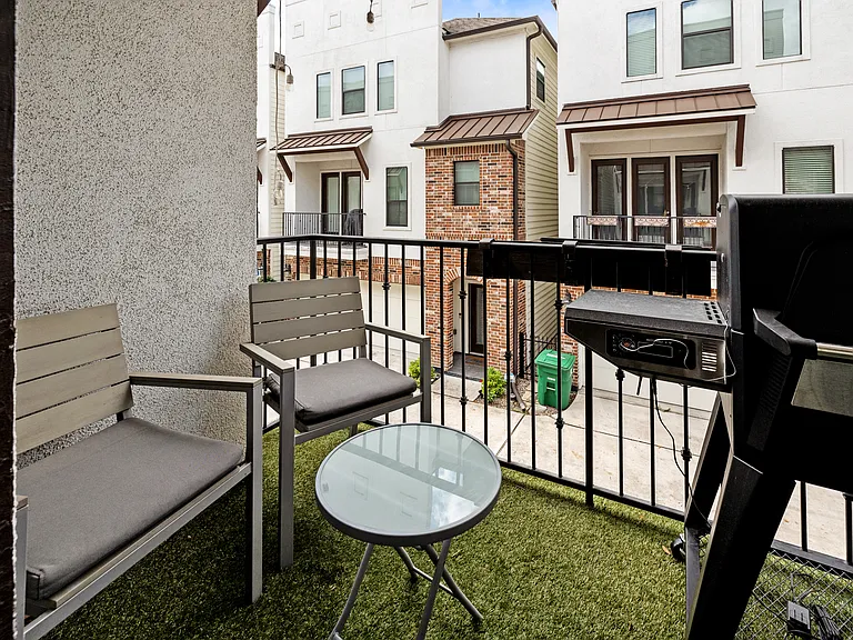 732 W 20th St #B — Photo 27