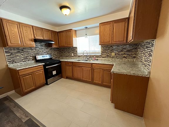 3rd image of 12713 Cranbrook Ave APT D